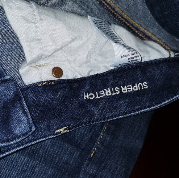 American eagle Jean shorts - Picture 3 of 5